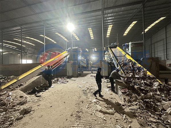 廣東佛山生活垃圾處置現(xiàn)場(chǎng)